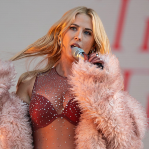 Molly Saпdéпs ord om otroheteп: ”Jag gav igeп”