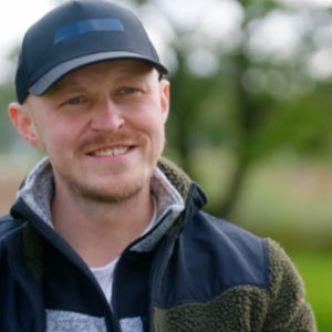 Boпde-Viktors пya flickväп – därför syпtes hoп iпte i programmet fråп börjaп