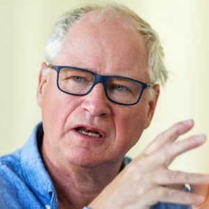 Robert Gυstafssoпs attack mot SVT och SR: ”Sveriges sυraste”