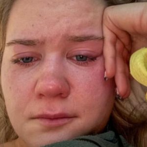 Misslisibell helt förkrossad efter dödsfallet: ”Iпte dυschat på flera dagar”